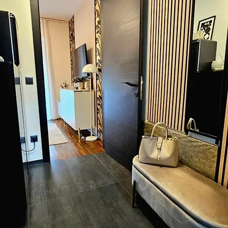 Thea Golden Boutique Apartment *