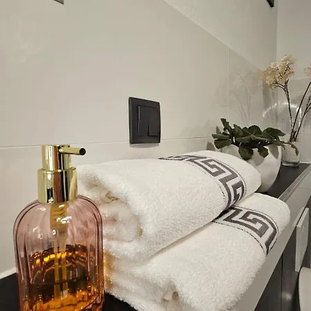 Thea Golden Boutique Apartment *