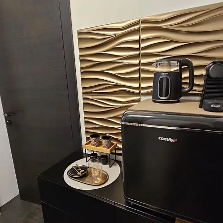 Thea Golden Boutique Apartment *